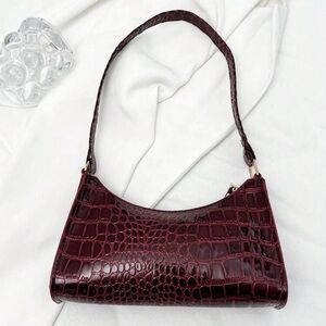 🟡5/$25 DEAL! Burgundy Crocodile Pattern Shoulder Bag
